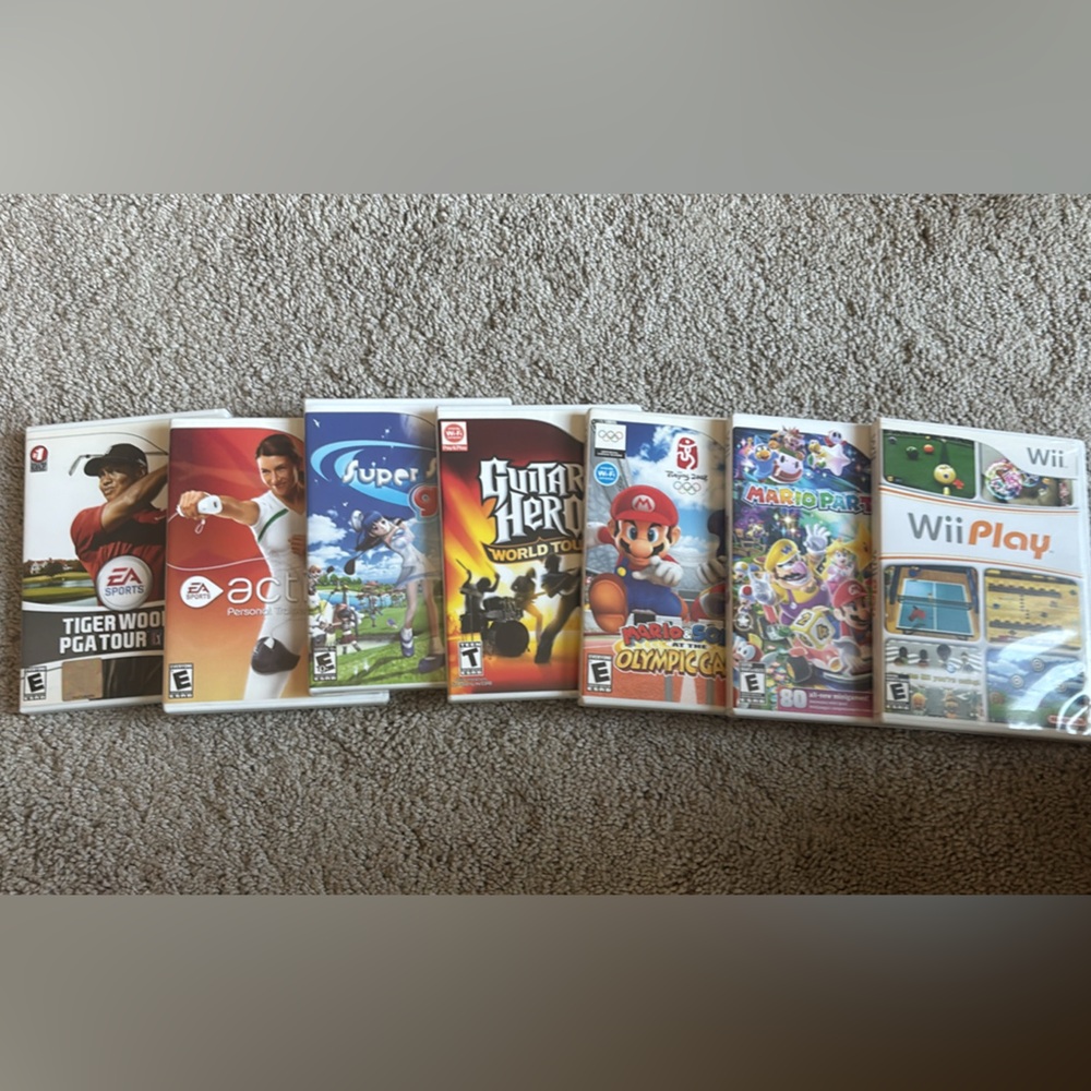 Nintendo Wii Game Bundle - Multicolor
